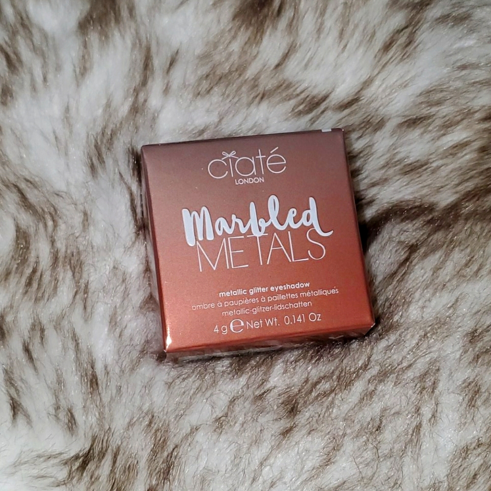 METALLIC GLITTER EYESHADOW ✨